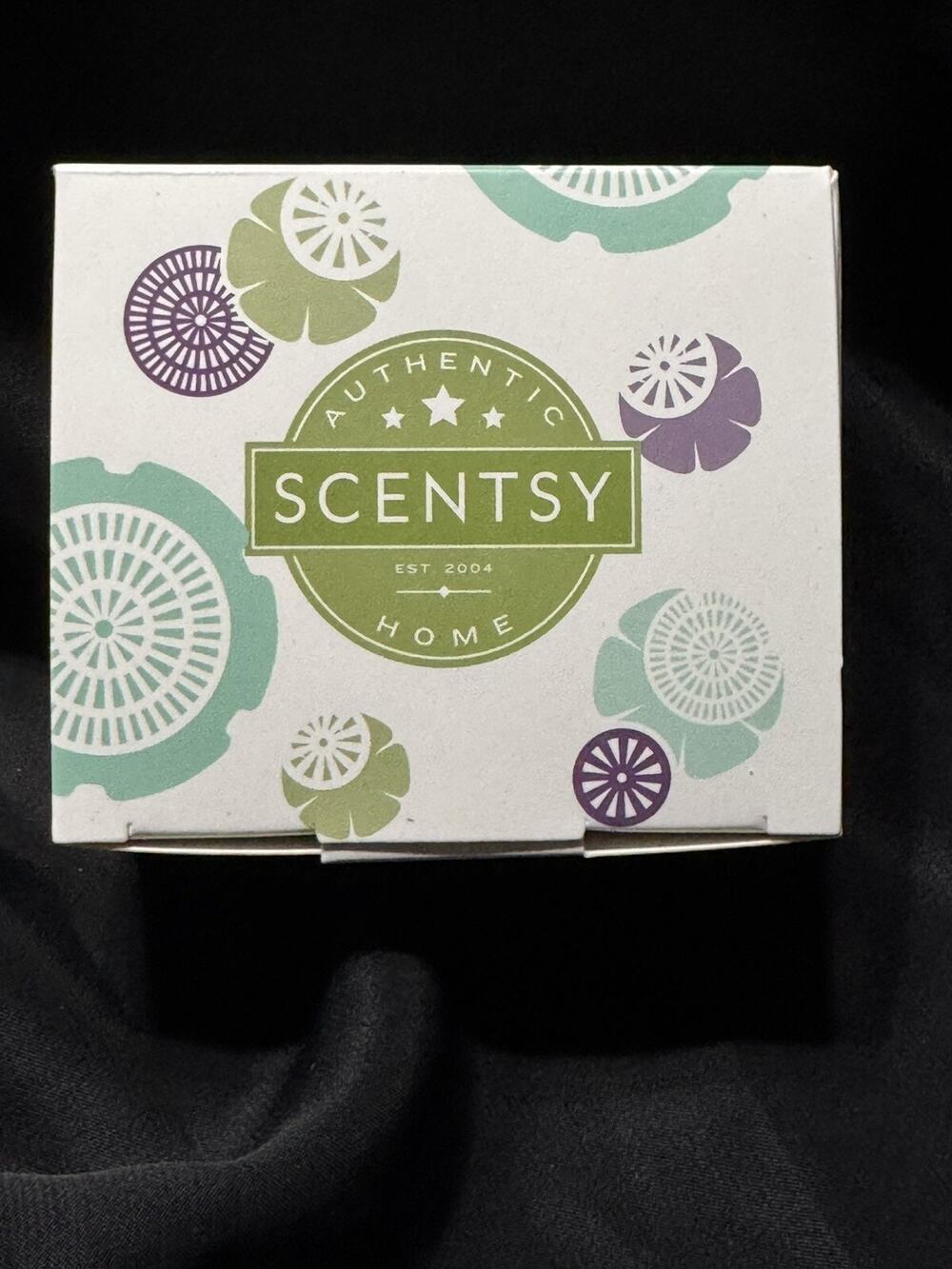 New Scentsy Mini Fan Diffuser Portable USB Heart Red Pods Authentic Home Scent